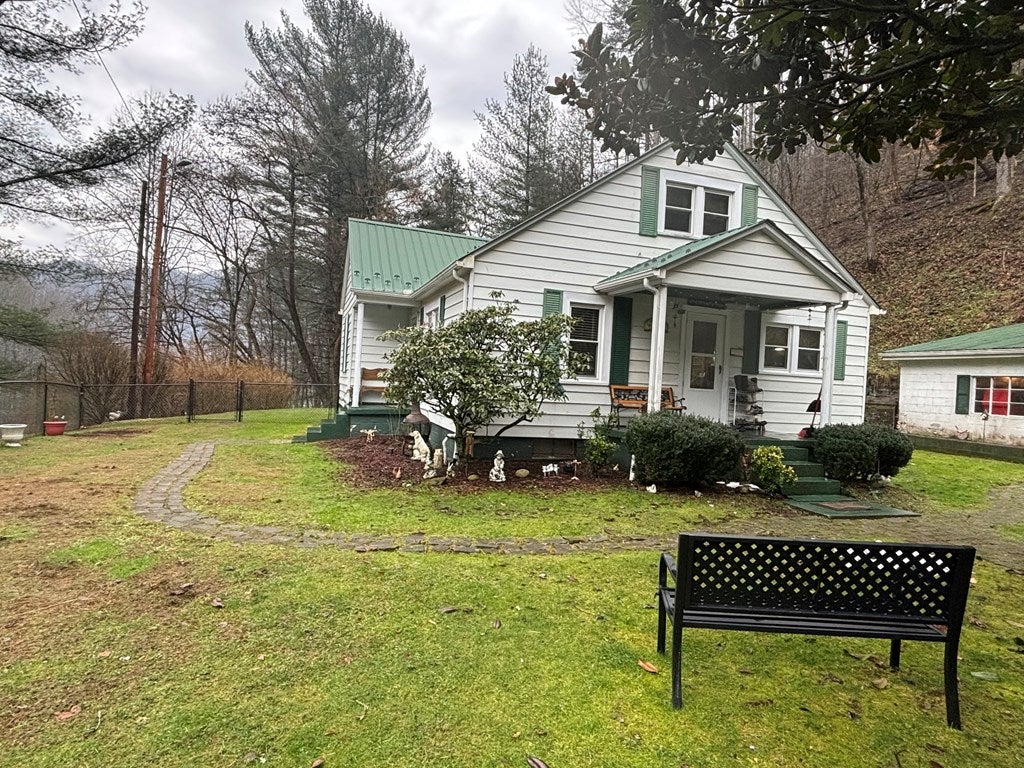 1836 Wds Frk Road Grundy, VA 24614 - Photo 34 of 41 Gallery Image 34
