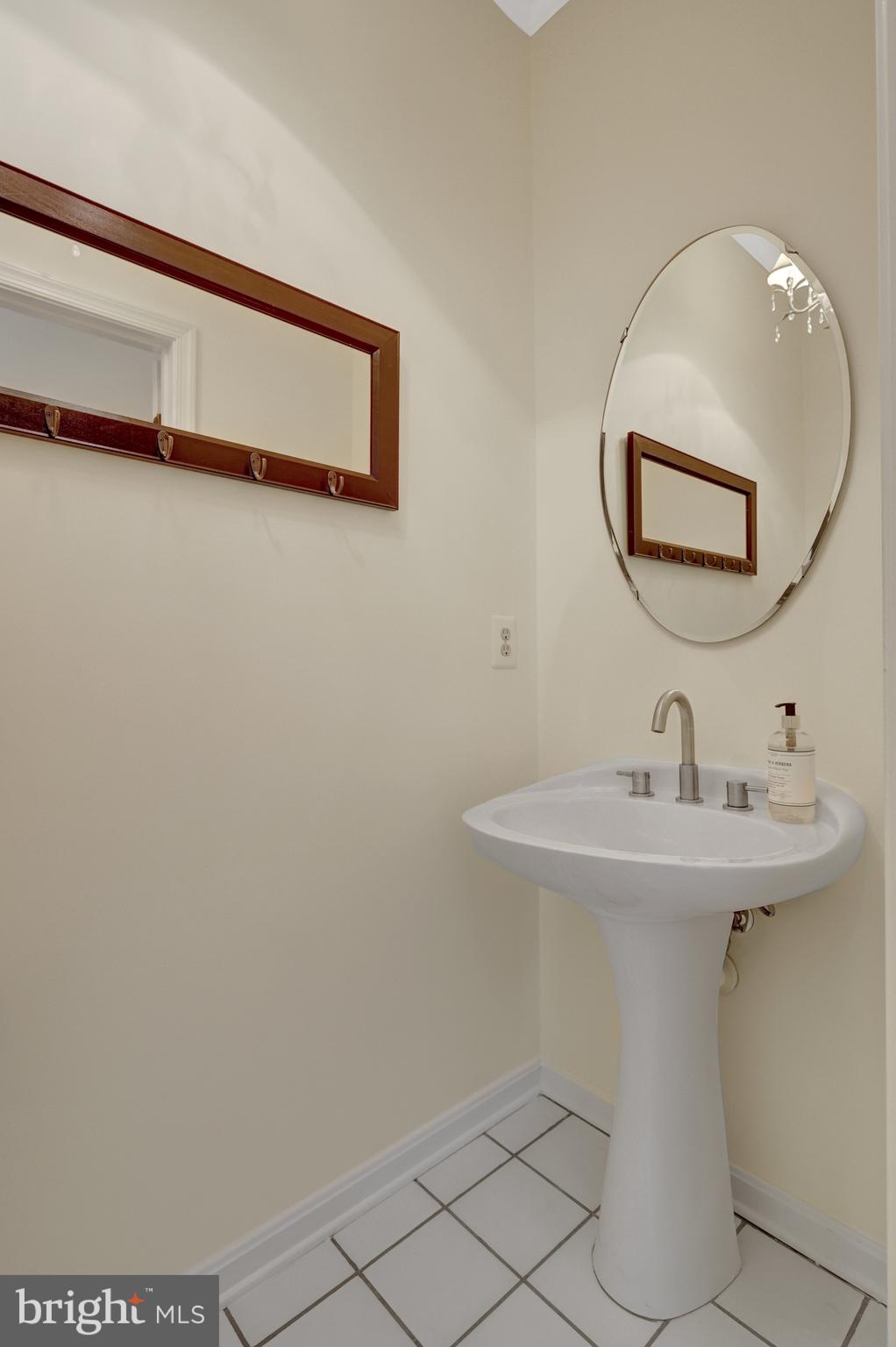11431 Hollow Timber Way Reston, VA 20194 - Photo 20 of 53 HALF BATH ON MAIN LEVEL