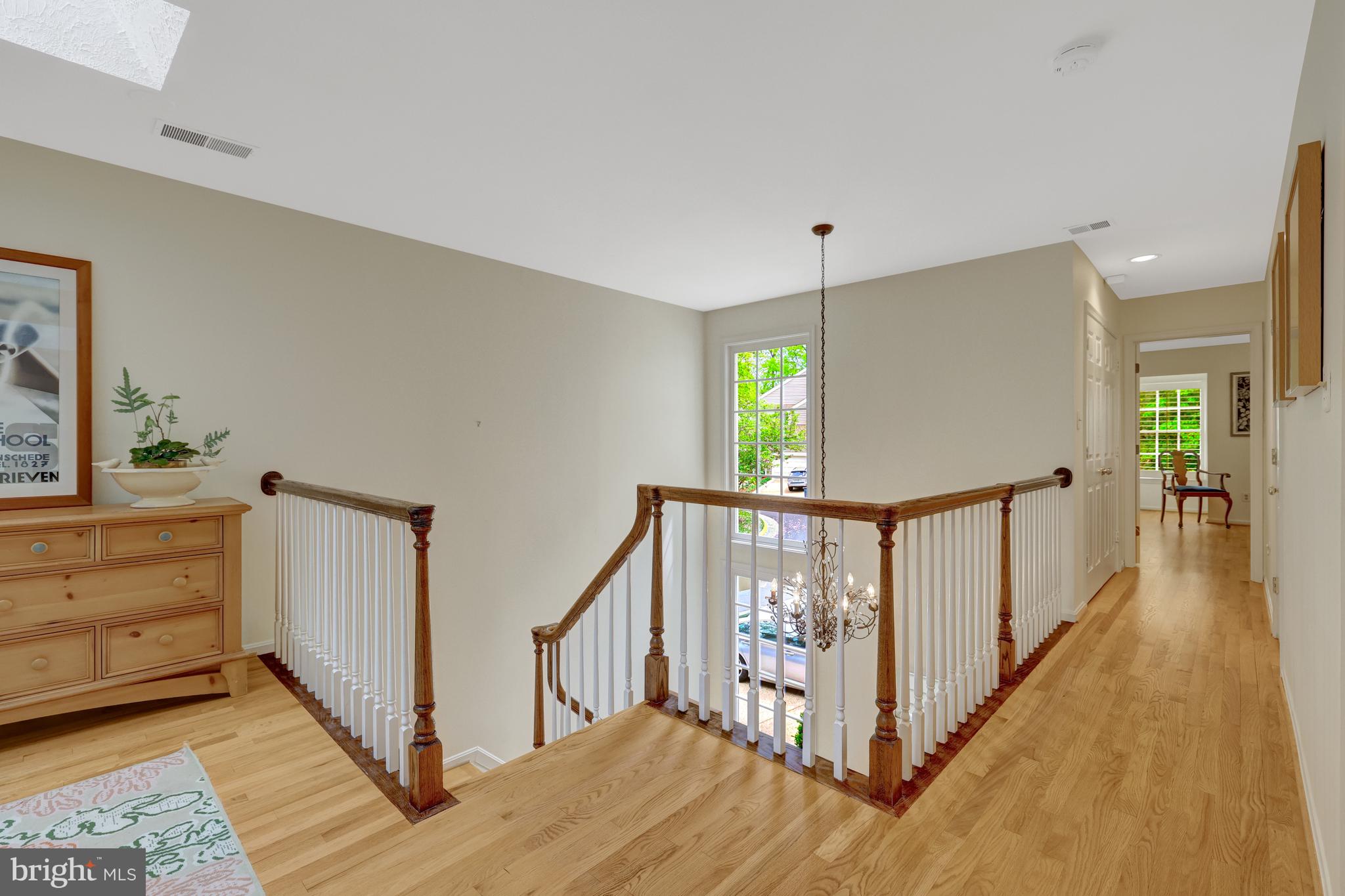 11431 Hollow Timber Way Reston, VA 20194 - Photo 23 of 53 UPPER LEVEL HALL