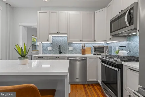 $625,000 | 117 West Gravers Lane, Philadelphia, PA 19118