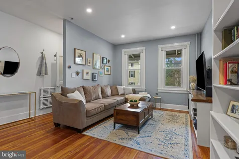 $625,000 | 117 West Gravers Lane, Philadelphia, PA 19118