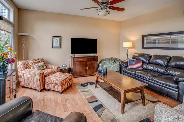 $330,000 | 306 Pelican Way, Grafton, IL 62037