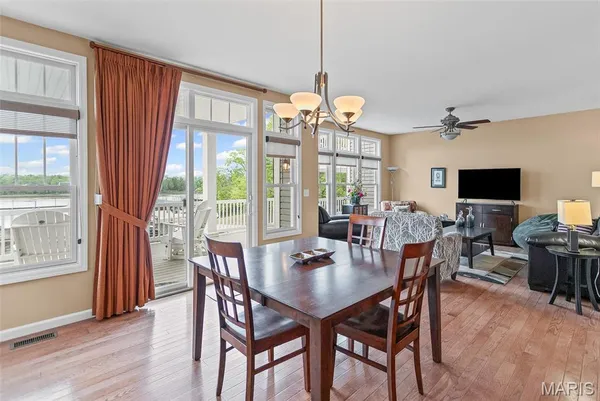 $330,000 | 306 Pelican Way, Grafton, IL 62037