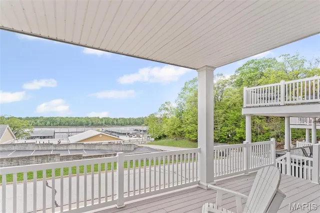 $330,000 | 306 Pelican Way, Grafton, IL 62037