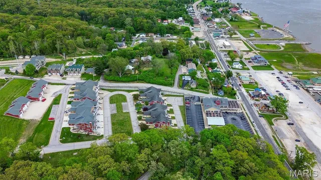 $330,000 | 306 Pelican Way, Grafton, IL 62037