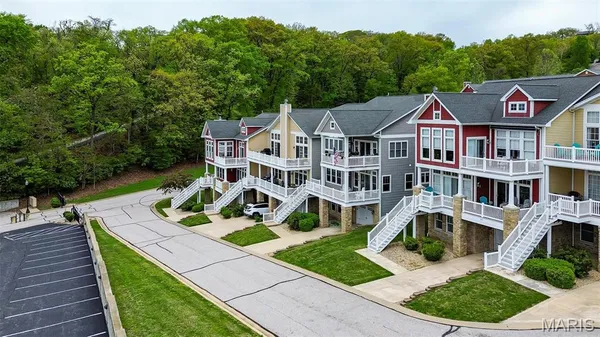 $330,000 | 306 Pelican Way, Grafton, IL 62037