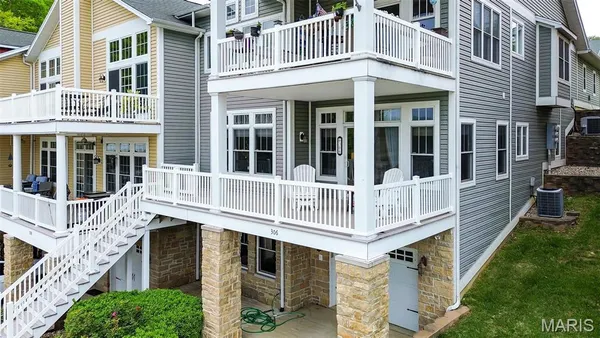 $330,000 | 306 Pelican Way, Grafton, IL 62037