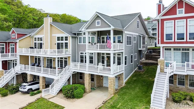 $330,000 | 306 Pelican Way, Grafton, IL 62037