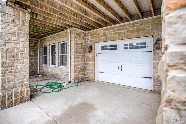 $330,000 | 306 Pelican Way, Grafton, IL 62037