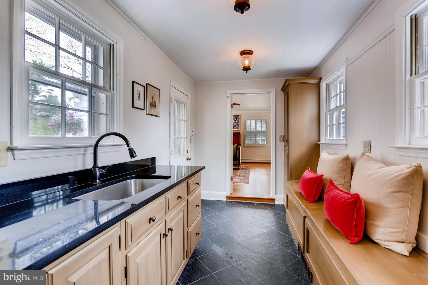 1315 Aintree Road Baltimore, MD 21286 - Photo 13 of 30 Mudroom