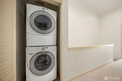 $795,000 | 1848 Northeast Kenyon Court, Issaquah, WA 98029