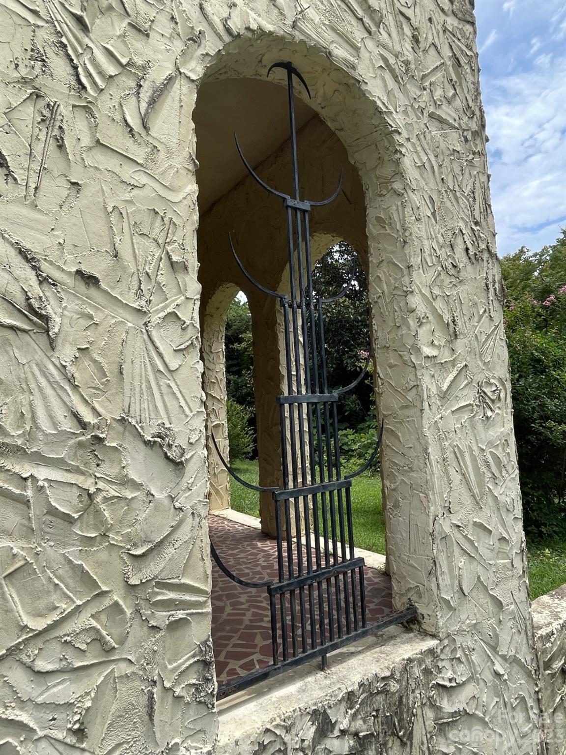 85 Melrose Avenue Tryon, NC 28782 - Photo 19 of 22 a view of entryway