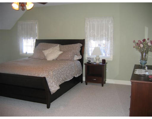 23 Deer Ridge Road Ashland, MA 01721 - Photo 3 of 8