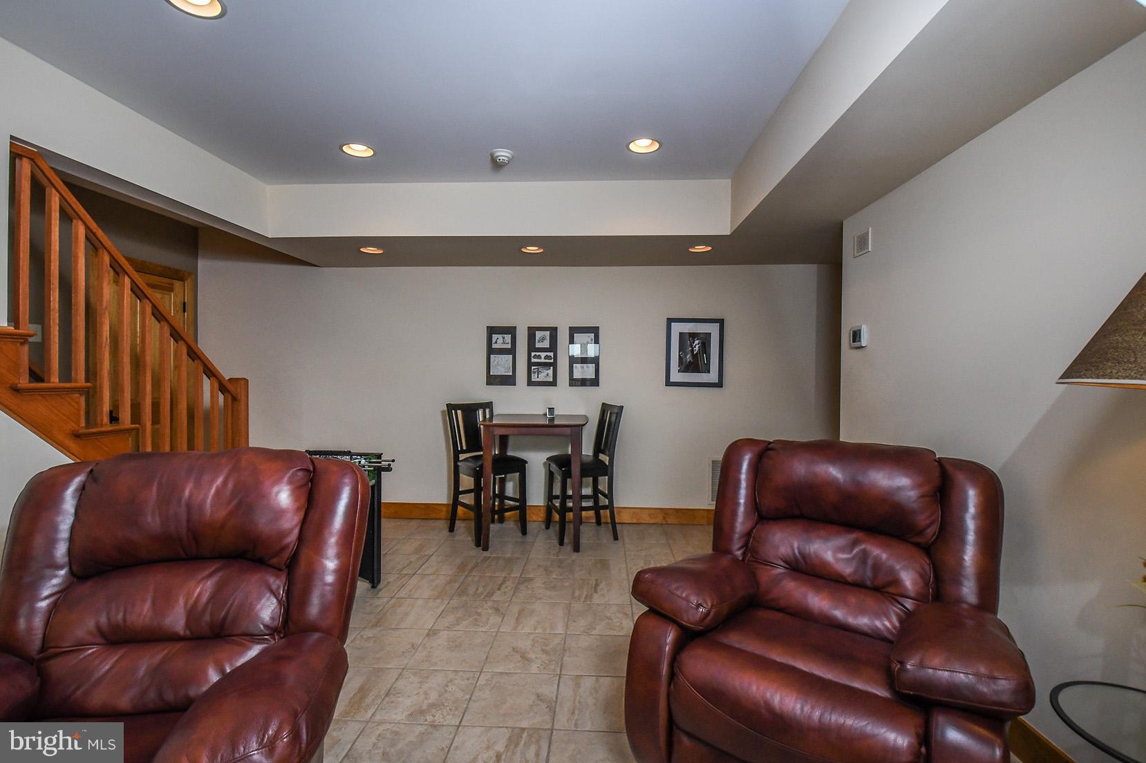 276 Mountaintop Road McHenry, MD 21541 - Photo 8 of 28 Family Room