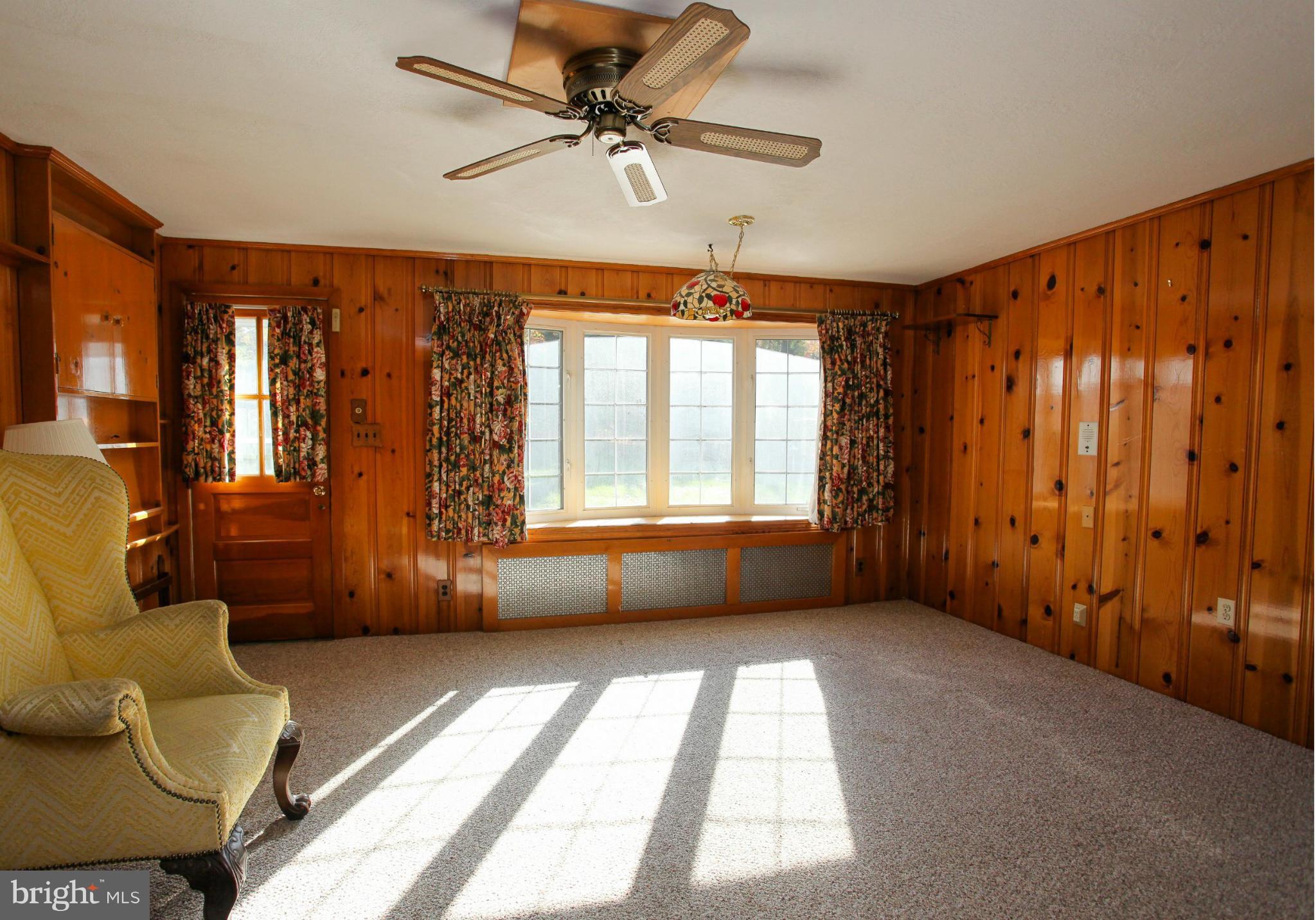 1707 Frederick Road Catonsville, MD 21228 - Photo 15 of 30 Family Room