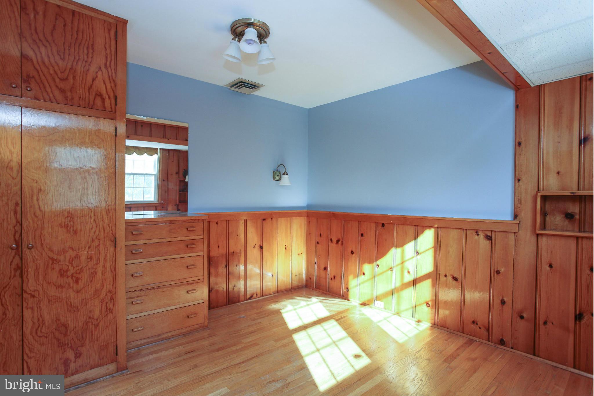 1707 Frederick Road Catonsville, MD 21228 - Photo 22 of 30 3rd Bedroom with lots of character