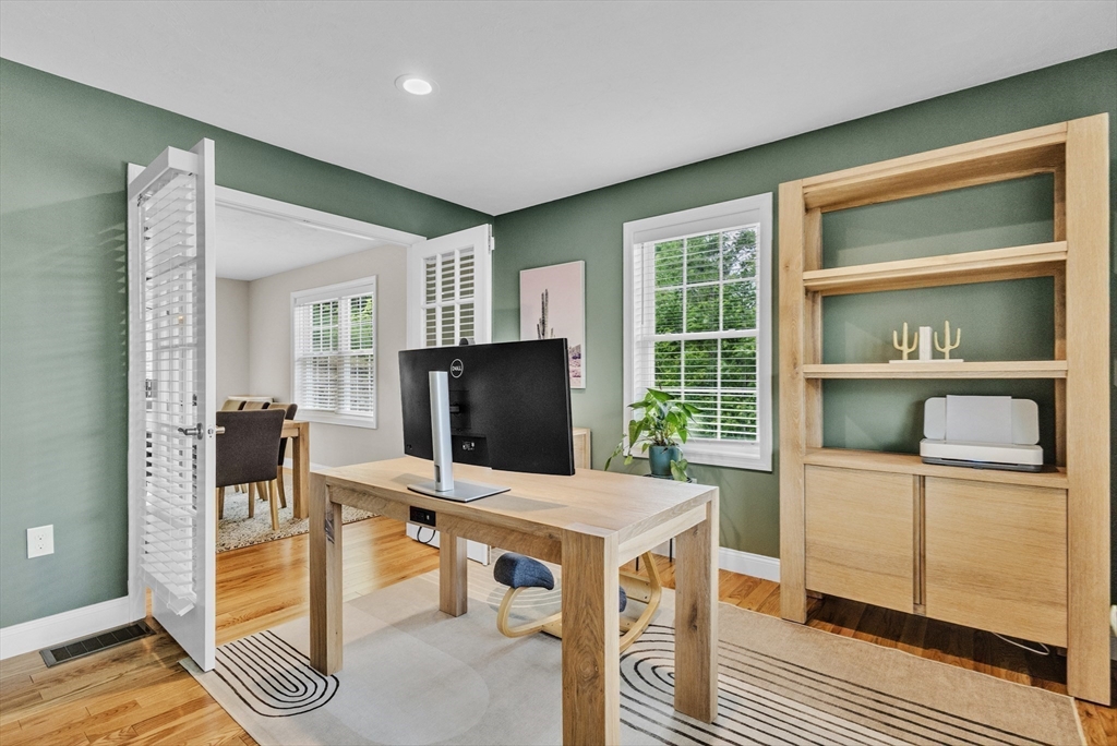 24 Paper Birch Path Worcester, MA 01605 - Photo 13 of 38