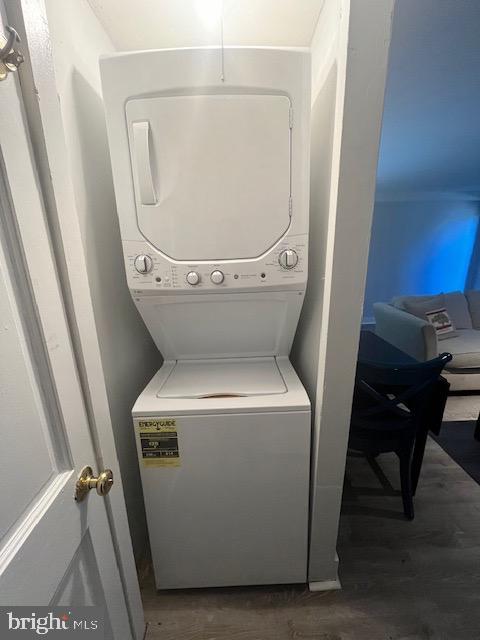 547 4th Street Southeast Washington, DC 20003 - Photo 7 of 12 a utility room with dryer and washer