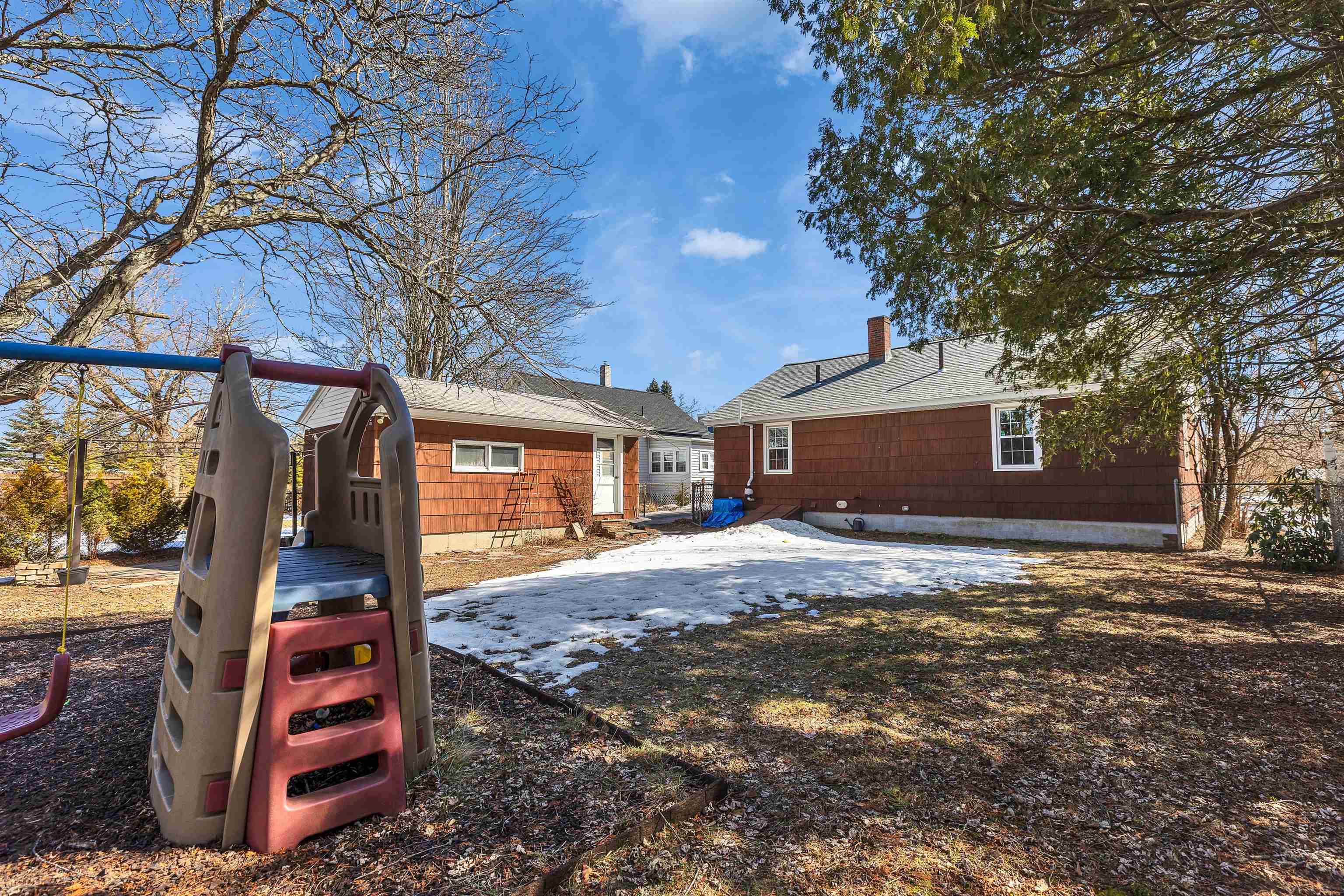 385 Hill Street Manchester, NH 03102 - Photo 41 of 53