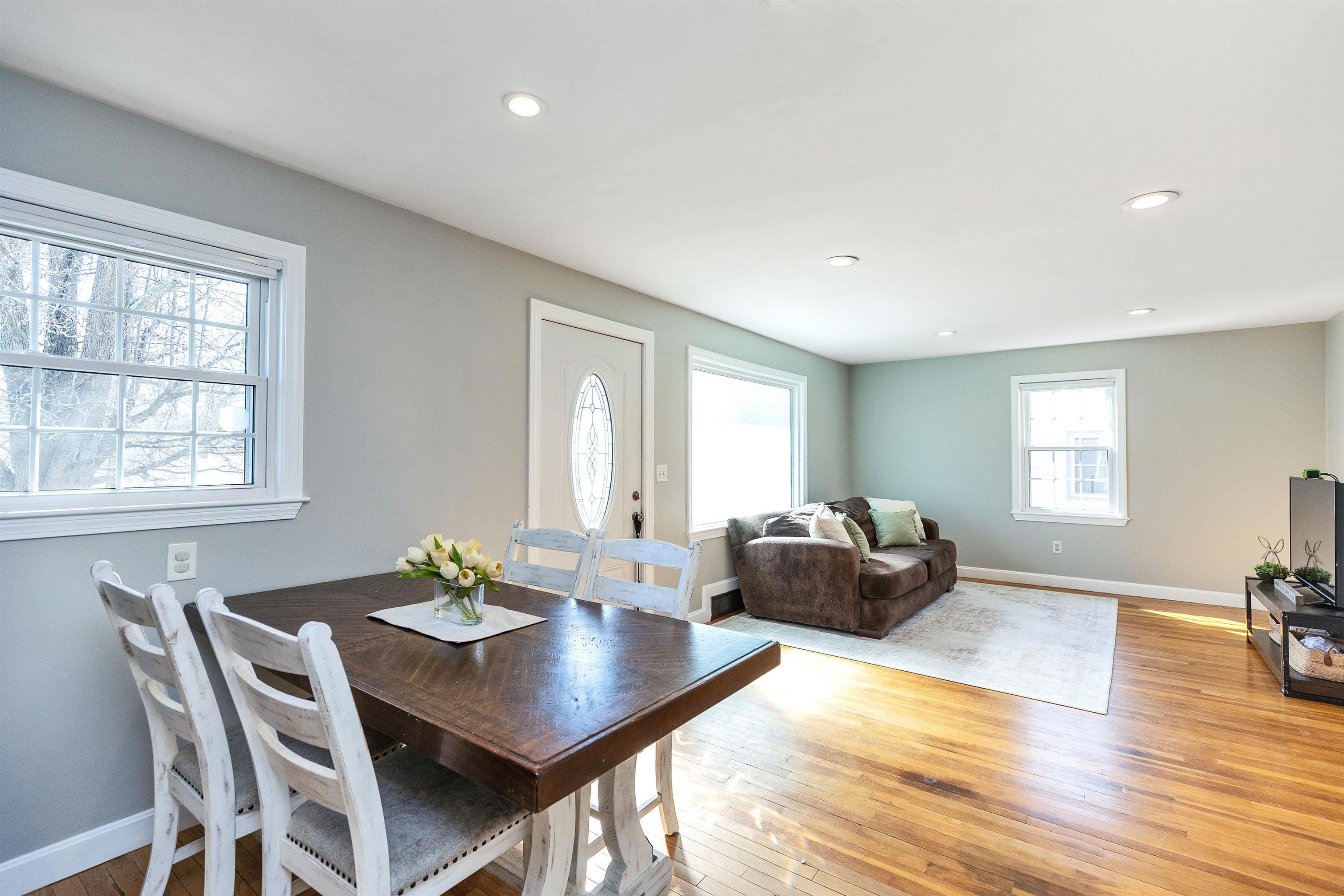385 Hill Street Manchester, NH 03102 - Photo 7 of 53