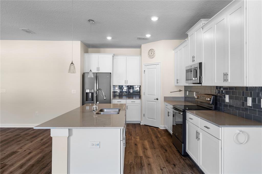 4501 Sequel Road Kissimmee, FL 34746 - Photo 9 of 46