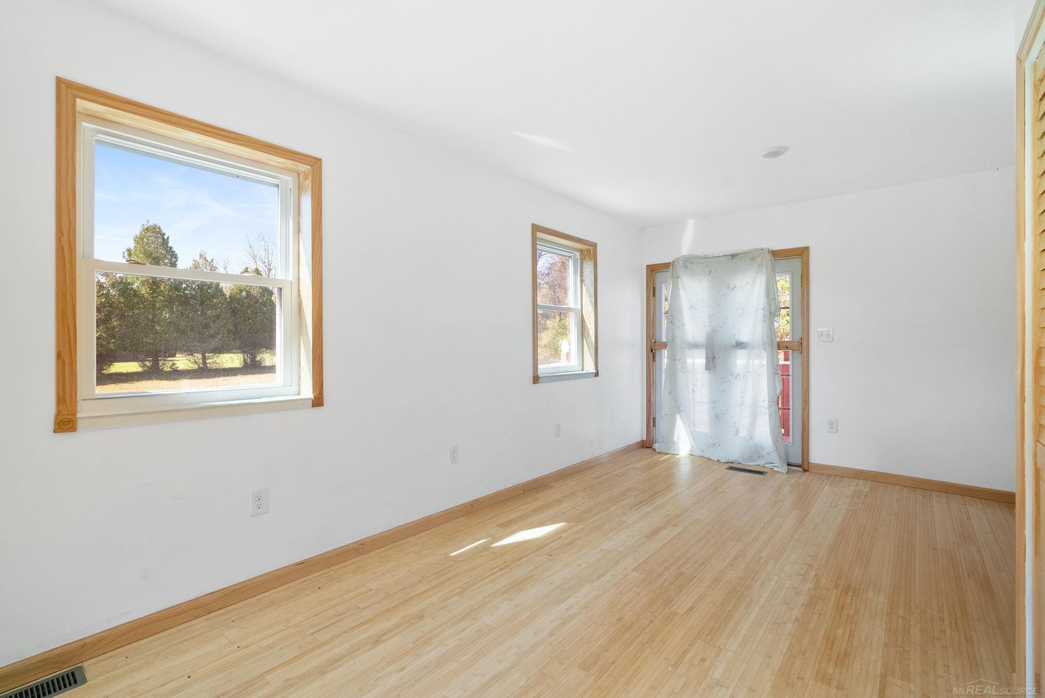 4358 Lakeshore Road Lexington, MI 48450 - Photo 20 of 68