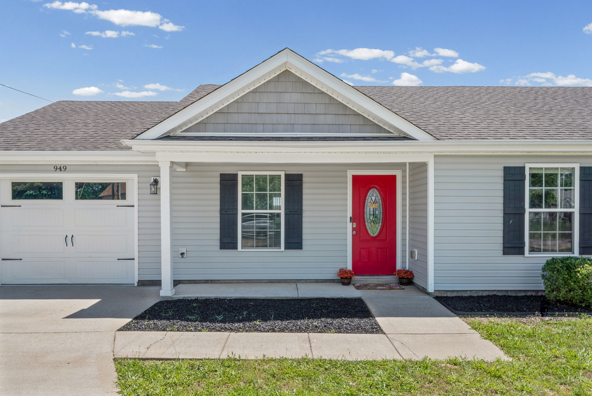 949 Hugh Hunter Road Oak Grove, KY 42262 - Photo 3 of 31