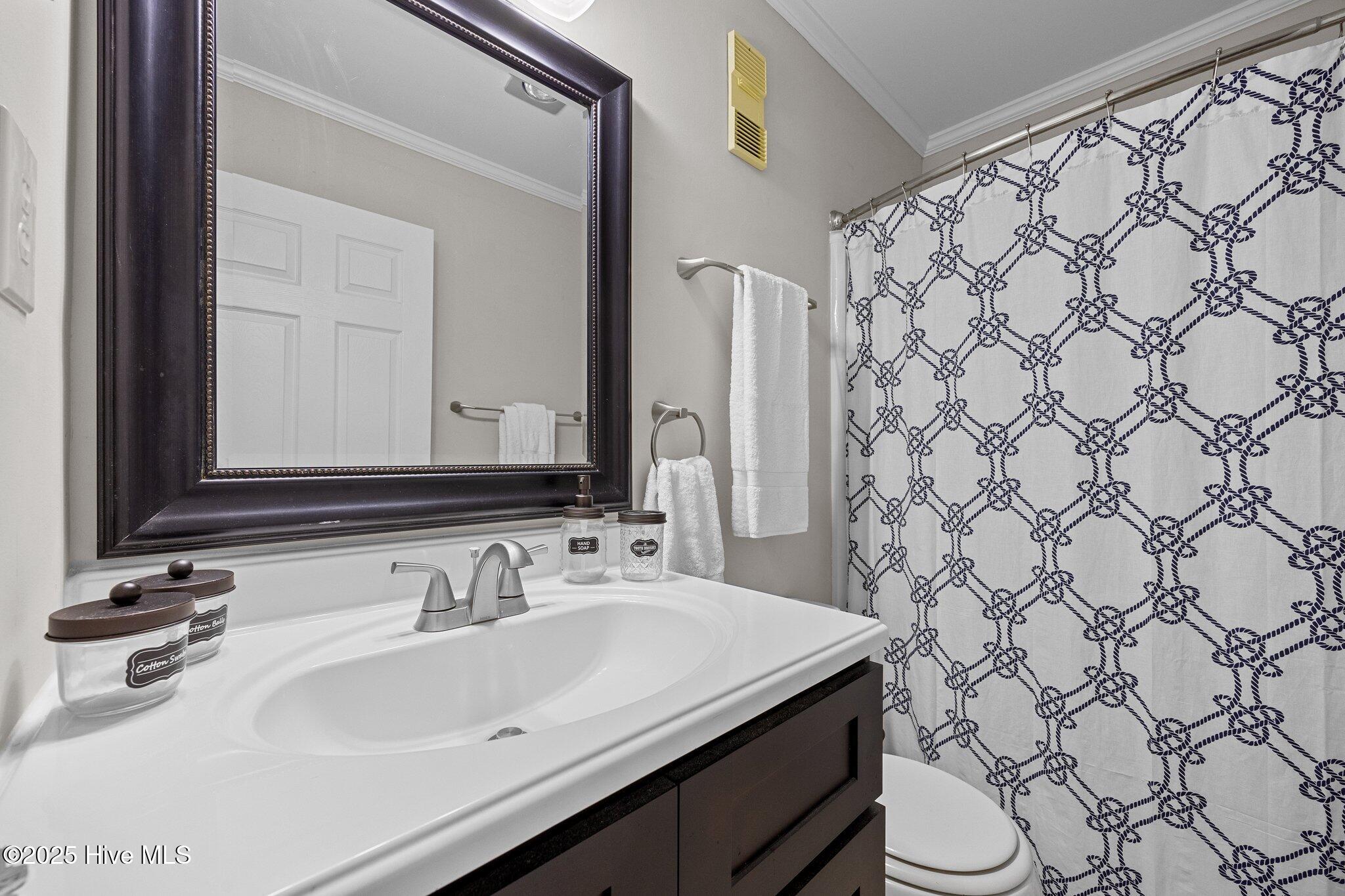 2196 New River Inlet Road, Unit 261 North Topsail Beach, NC 28460 - Photo 18 of 35 Guest Bathroom