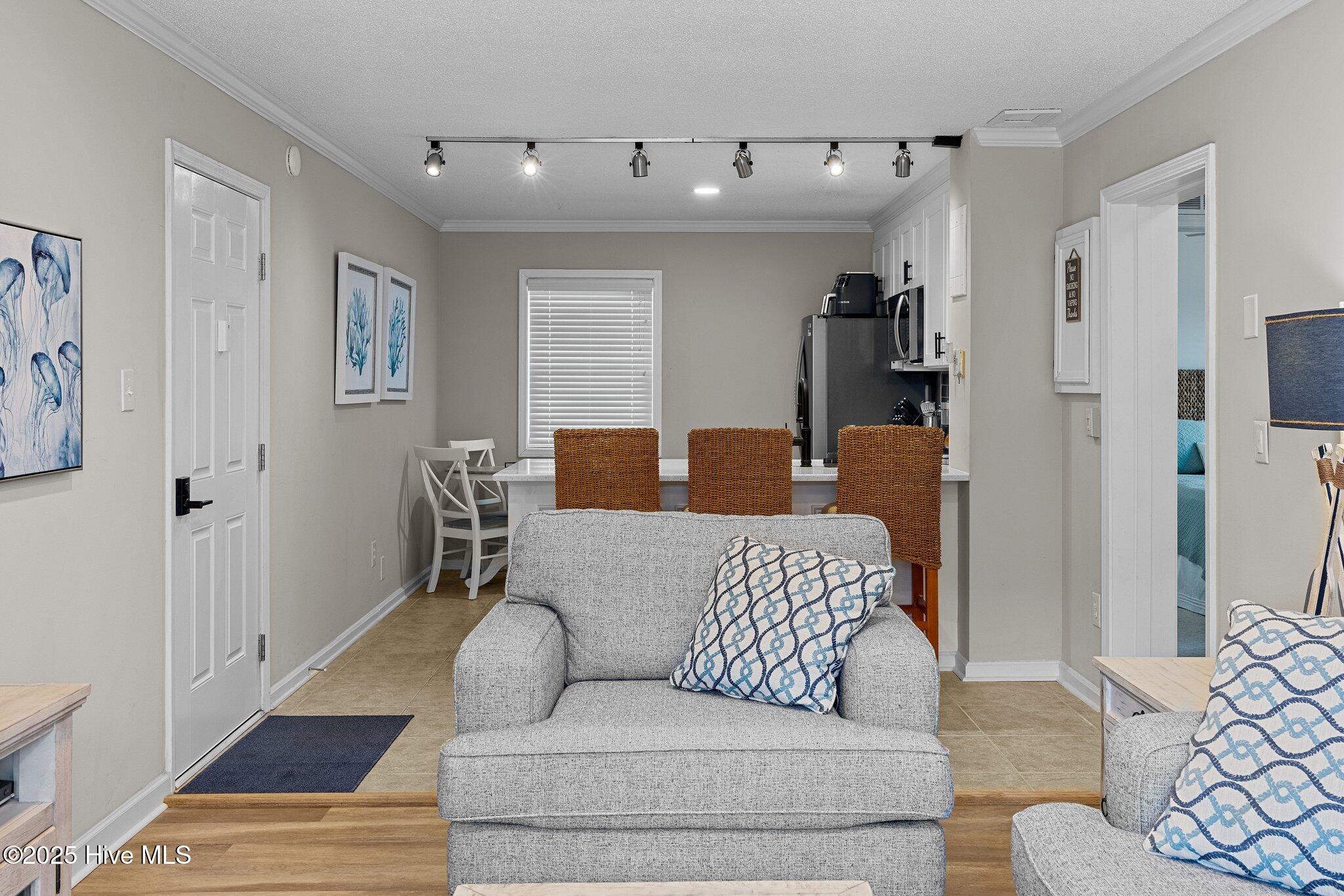 2196 New River Inlet Road, Unit 261 North Topsail Beach, NC 28460 - Photo 10 of 35 Living Room