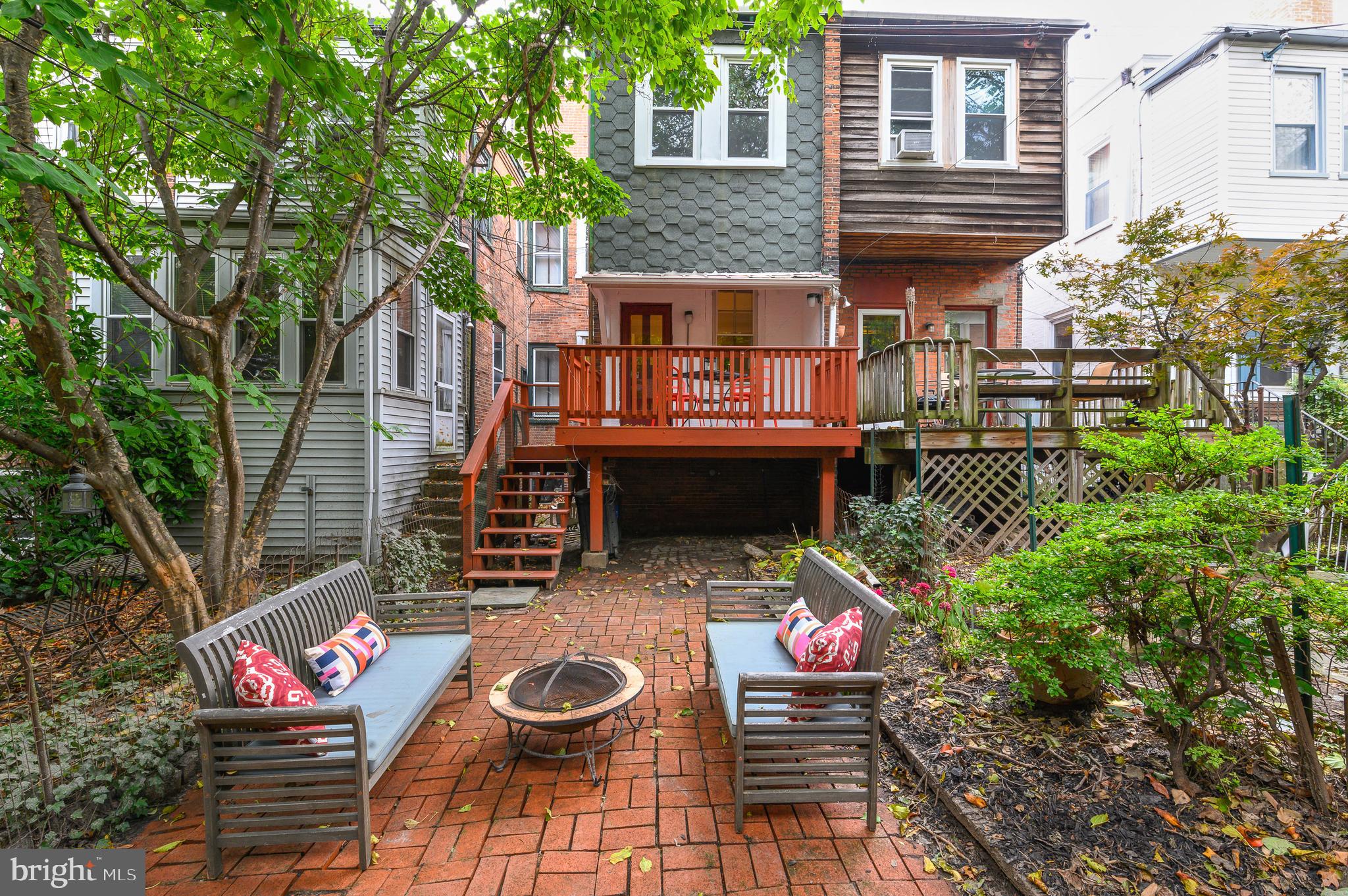 4248 Regent Square Philadelphia, PA 19104 - Photo 15 of 32 a backyard of a house with seating space