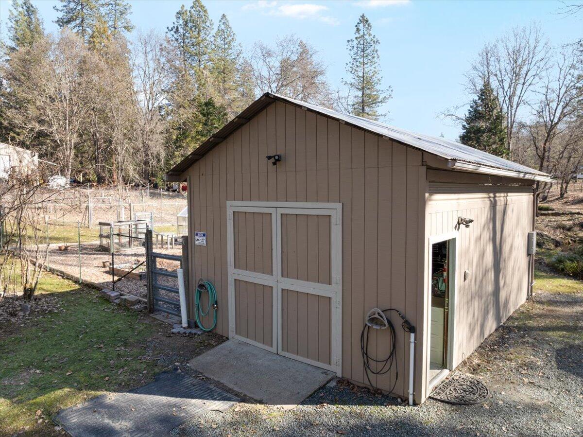 3455 Russell Road Grants Pass, OR 97526 - Photo 11 of 54 45-DJI_0158