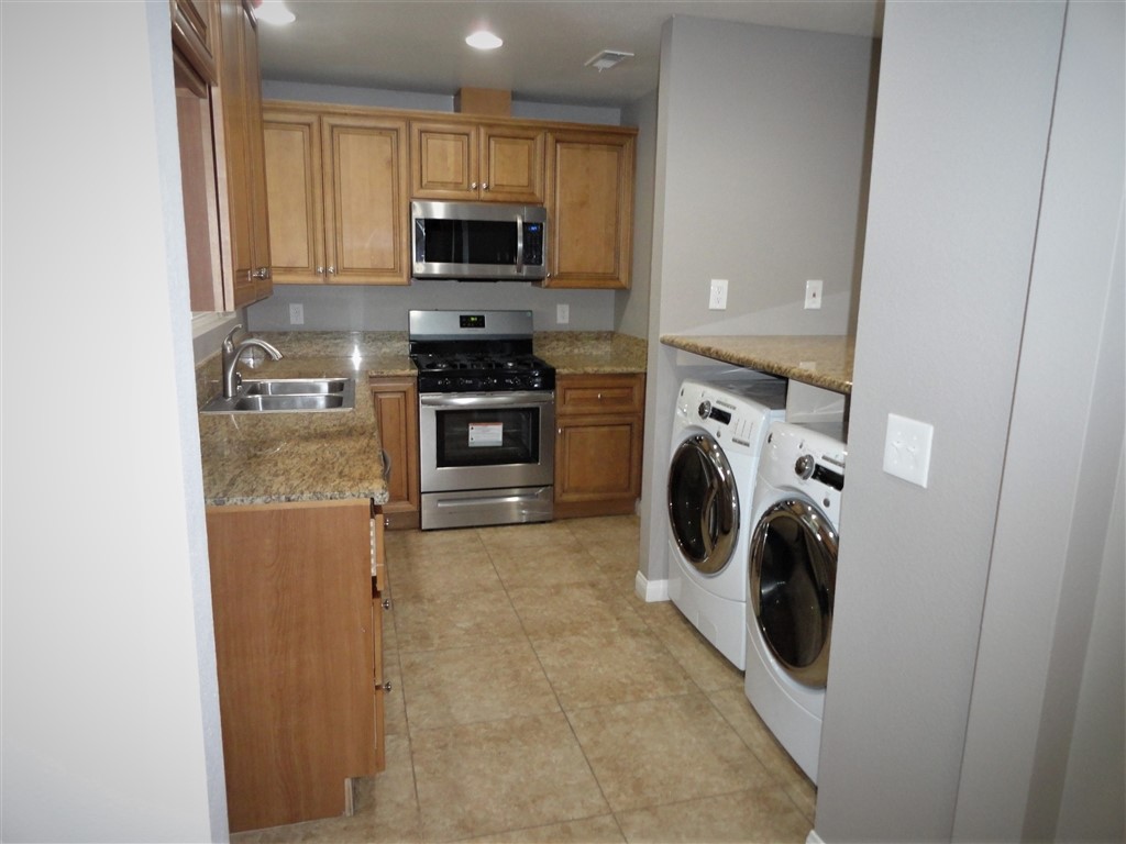 4592 Sunrise Ridge Oceanside, CA 92056 - Photo 4 of 15