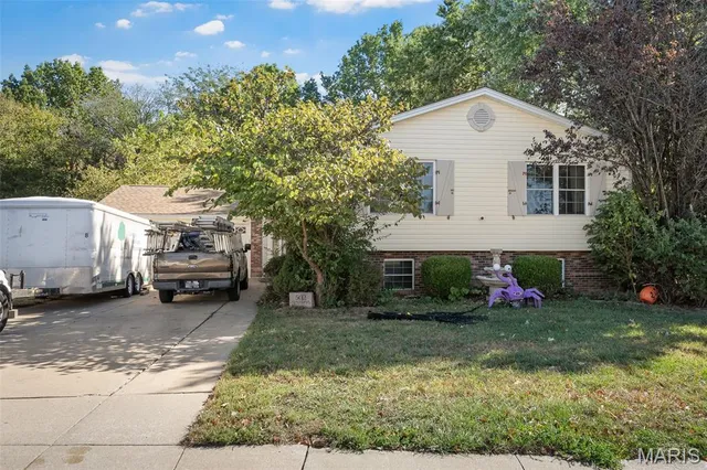 $450,000 | 502 Hunter Chaise Drive, Wentzville, MO 63385