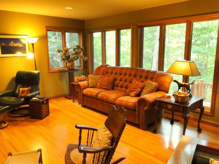 808 Lake Road London, KY 40741 - Photo 45 of 70 Den area is not without VIEWS!