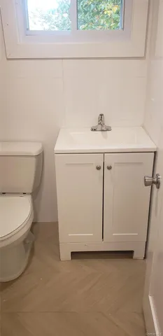 a close view of sink