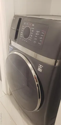 a close view of sink