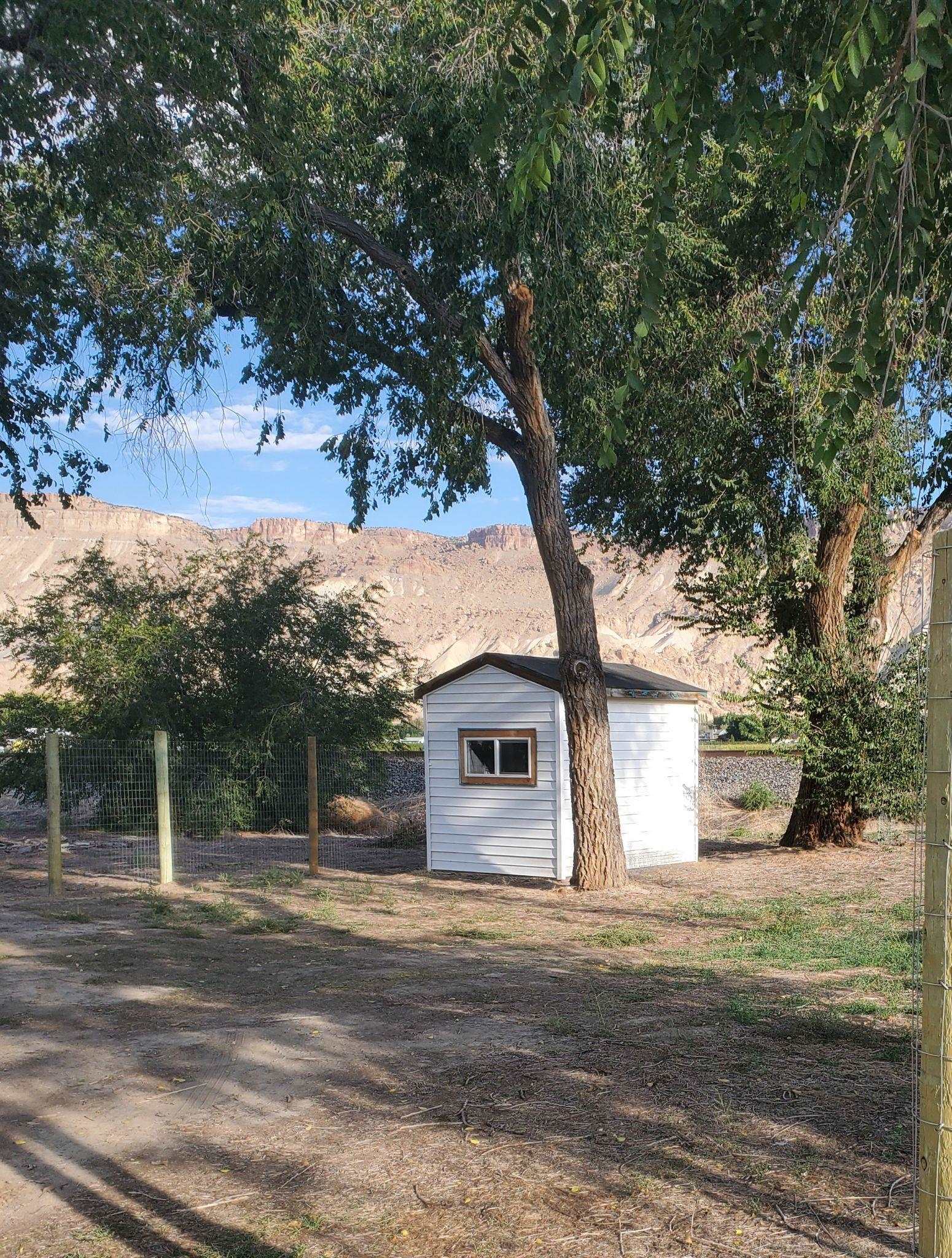 3670 G Road Palisade, CO 81526 - Photo 7 of 11 a view of a house with a tree