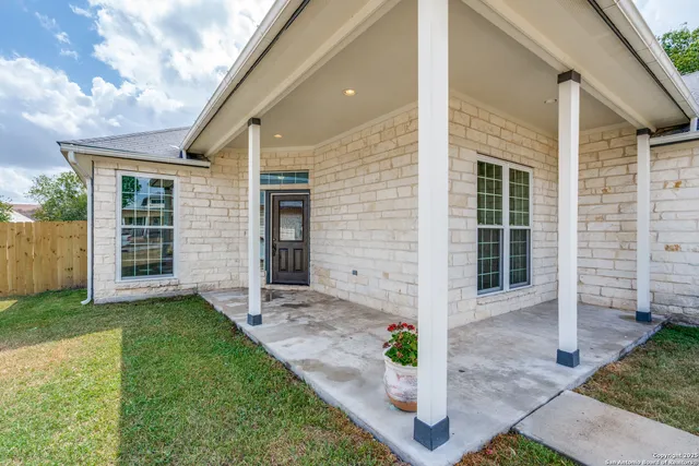 $315,000 | 313 South 6th Street, Kenedy, TX 78119