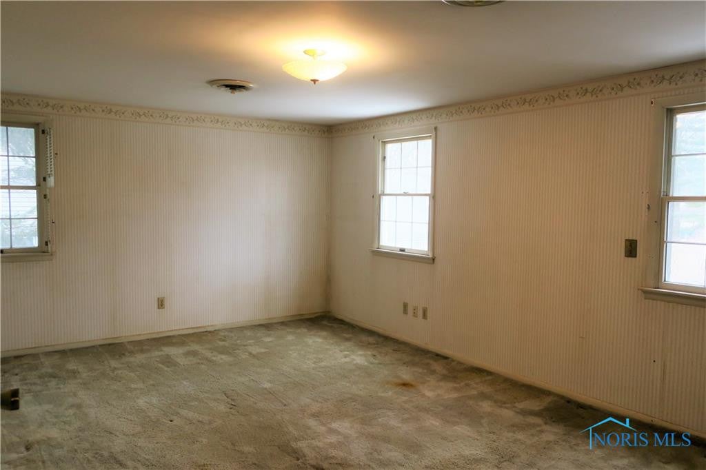 708 Heidelberg Road Toledo, OH 43615 - Photo 15 of 18 Photo 15