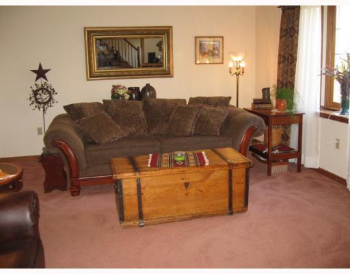 165 Shannon Road Renfrew, PA 16053 - Photo 4 of 12 Living Room.