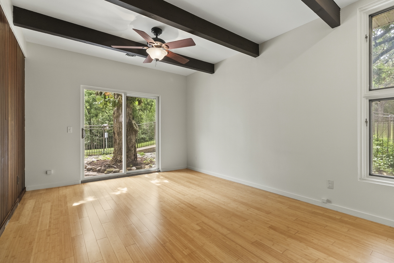 904 North Valley Hill Road Bull Valley, IL 60098 - Photo 16 of 33 a view of an empty room with a window