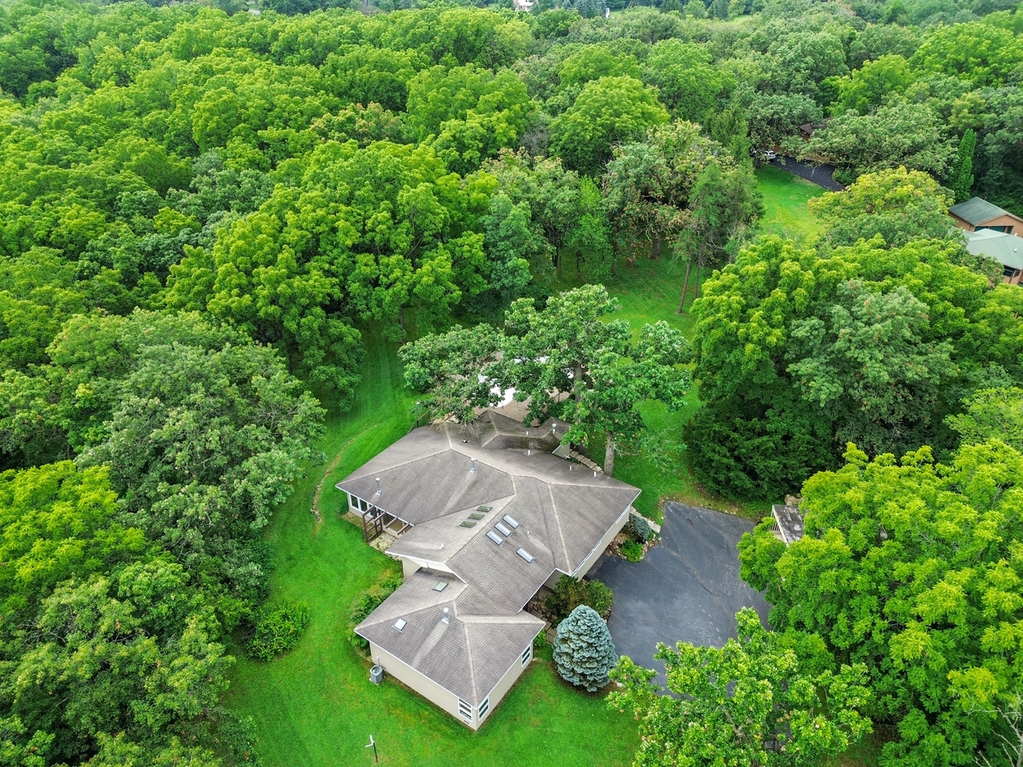 904 North Valley Hill Road Bull Valley, IL 60098 - Photo 23 of 33