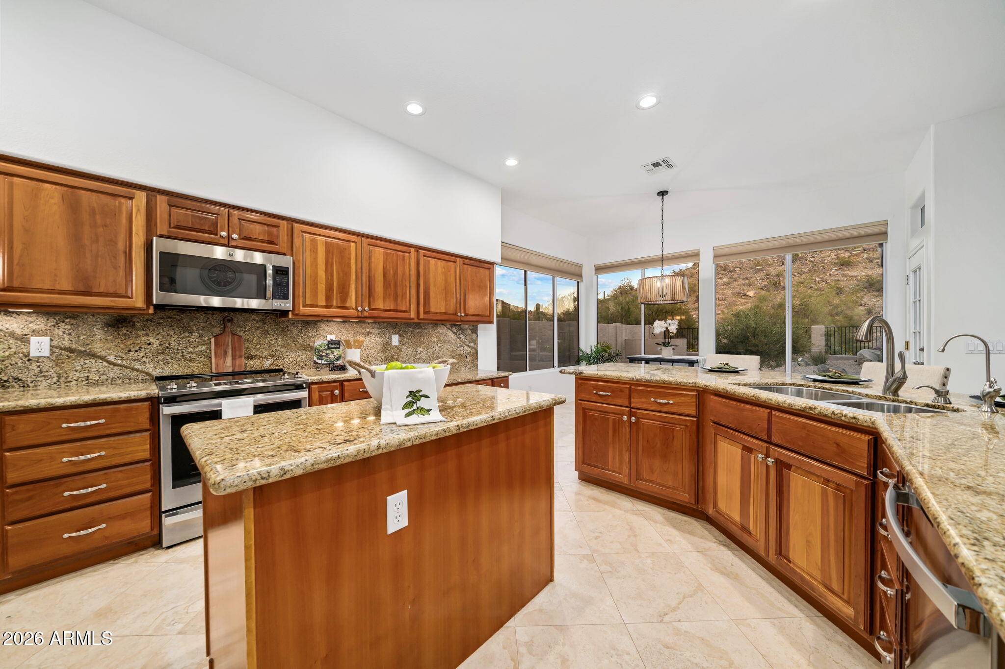 14801 South Foxtail Lane Phoenix, AZ 85048 - Photo 12 of 49 Kitchen