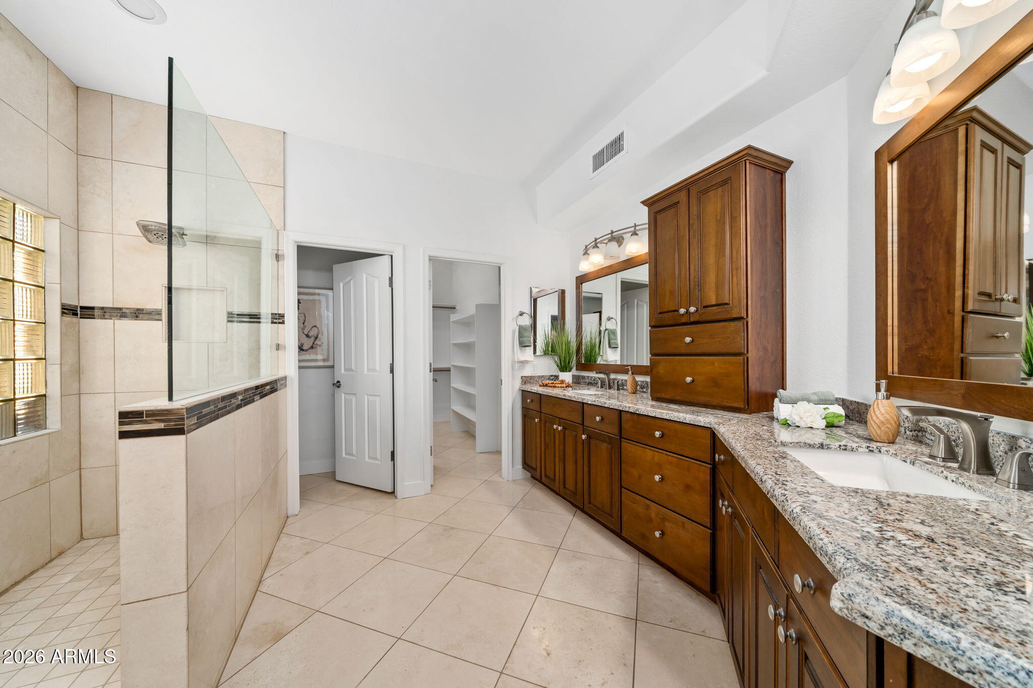 14801 South Foxtail Lane Phoenix, AZ 85048 - Photo 19 of 49 Owners Bath