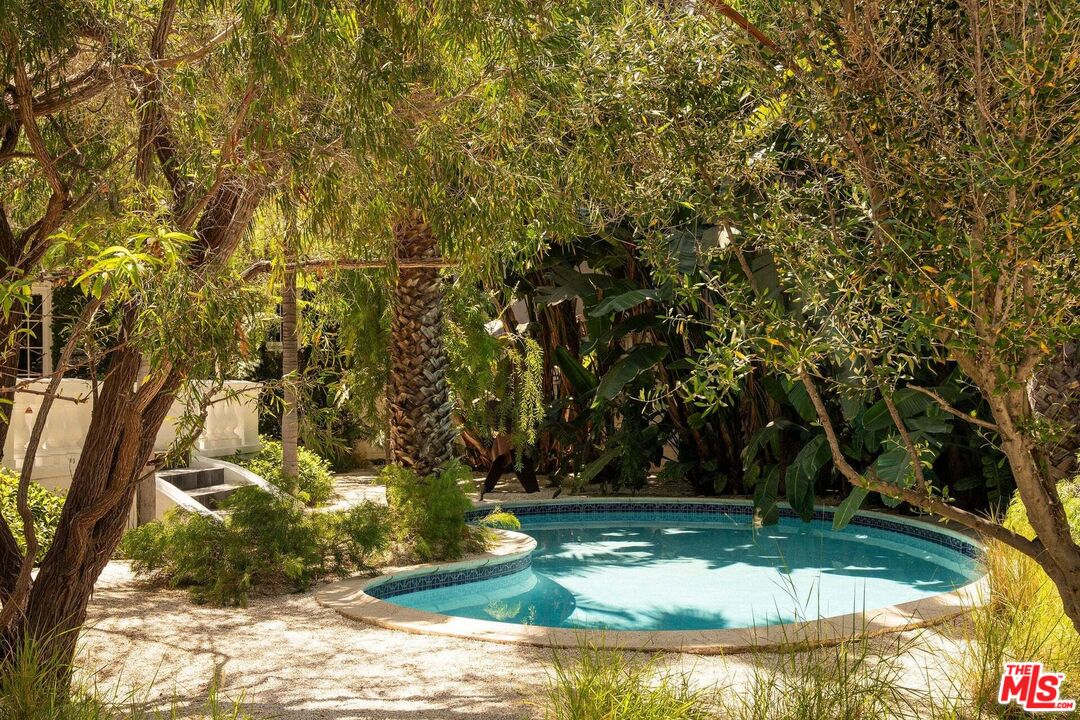 1705 Wellington Road Los Angeles, CA 90019 - Photo 17 of 29