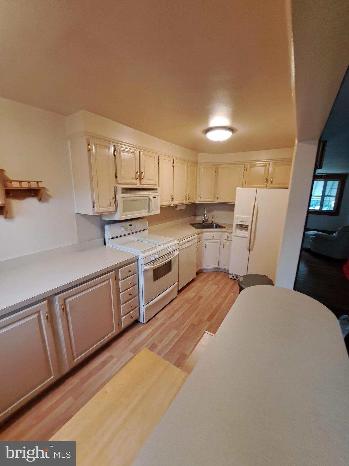 125 Alverstone Road Clifton Heights, PA 19018 - Photo 6 of 22 Gallery Image 6