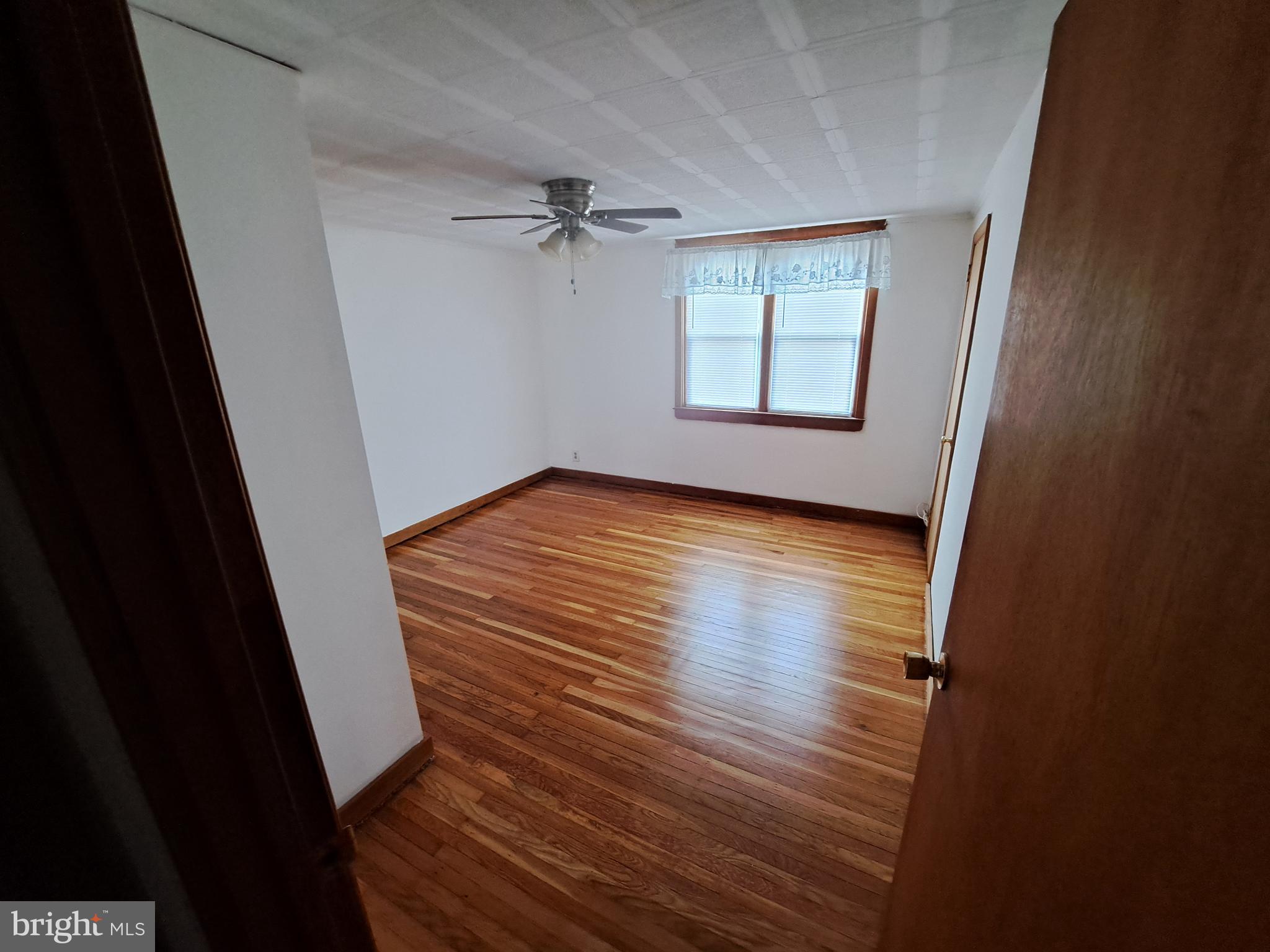 125 Alverstone Road Clifton Heights, PA 19018 - Photo 8 of 22 Gallery Image 8