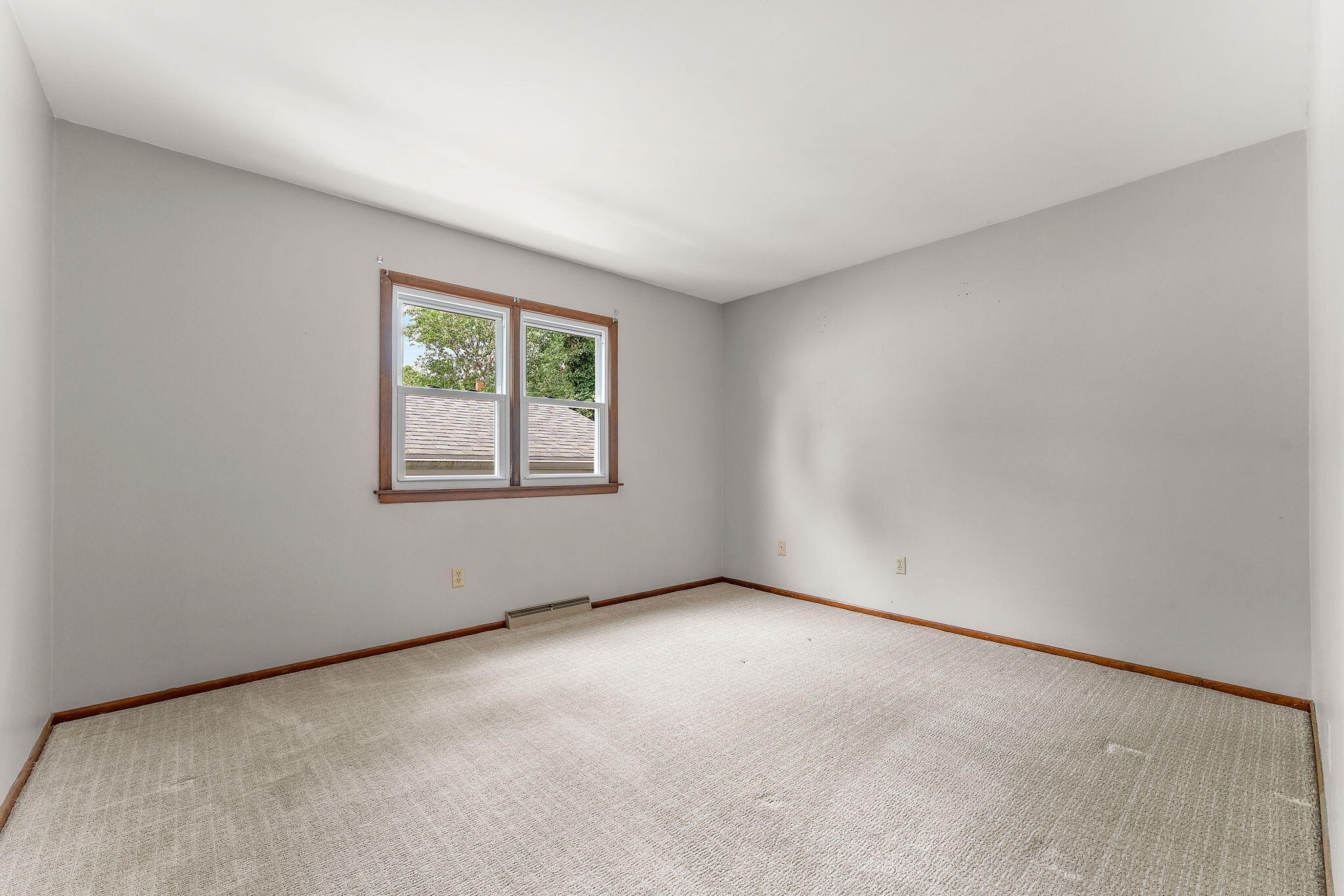 404 Hemlock Lane Crown Point, IN 46307 - Photo 12 of 22 2048x1365