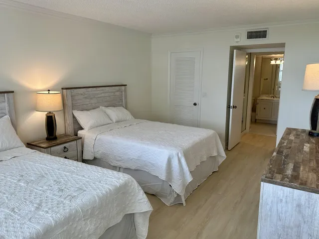 $4,500 | 3400 North Ocean Drive, Unit 706, Singer Island, FL 33404