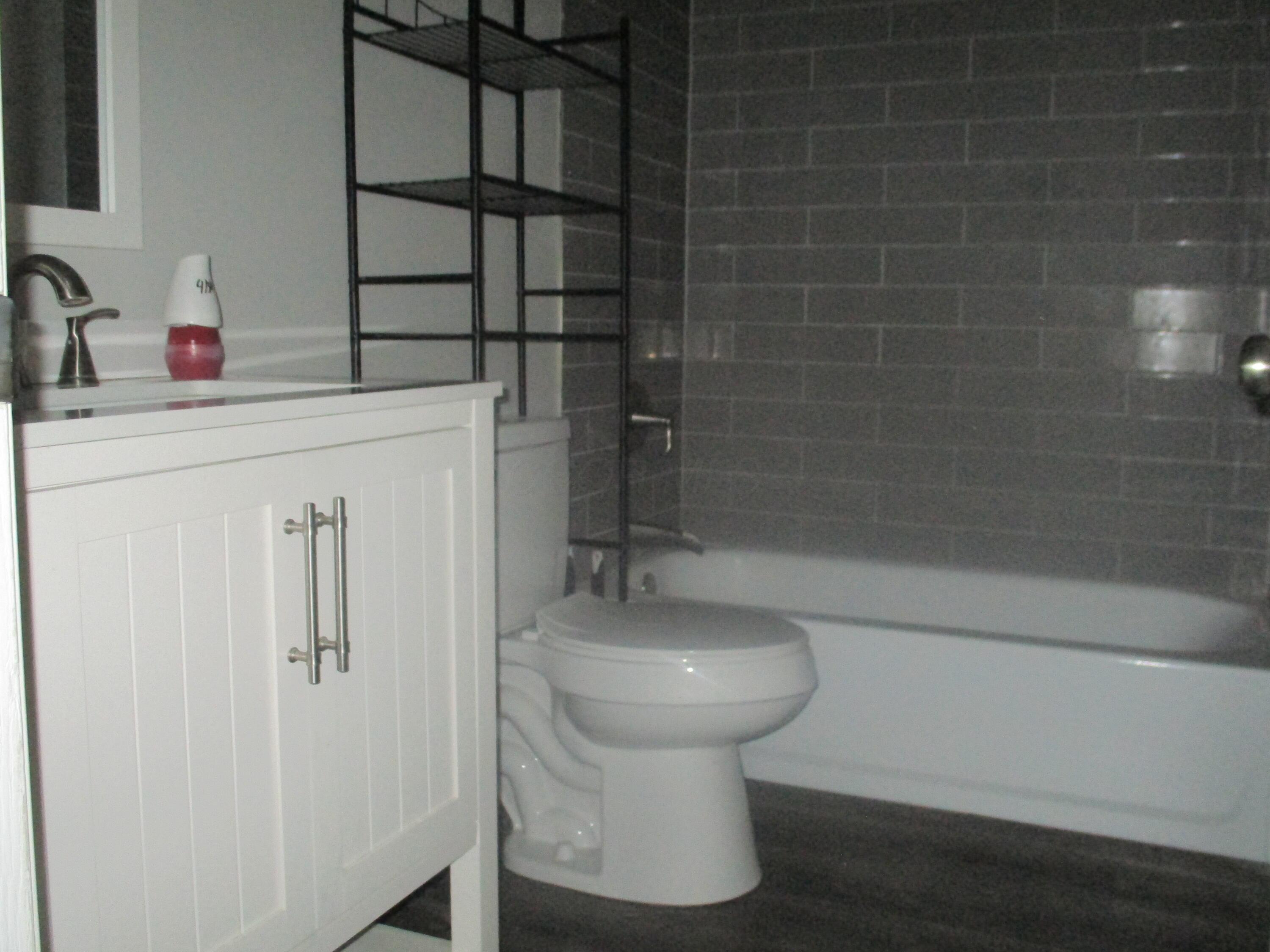 2944 Tracer Road Columbus, OH 43232 - Photo 11 of 16 IMG_2251